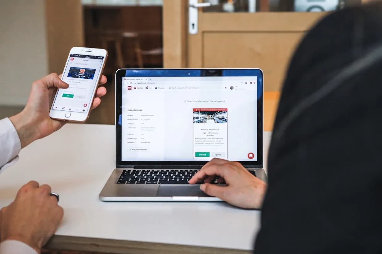 Team testing mobile app